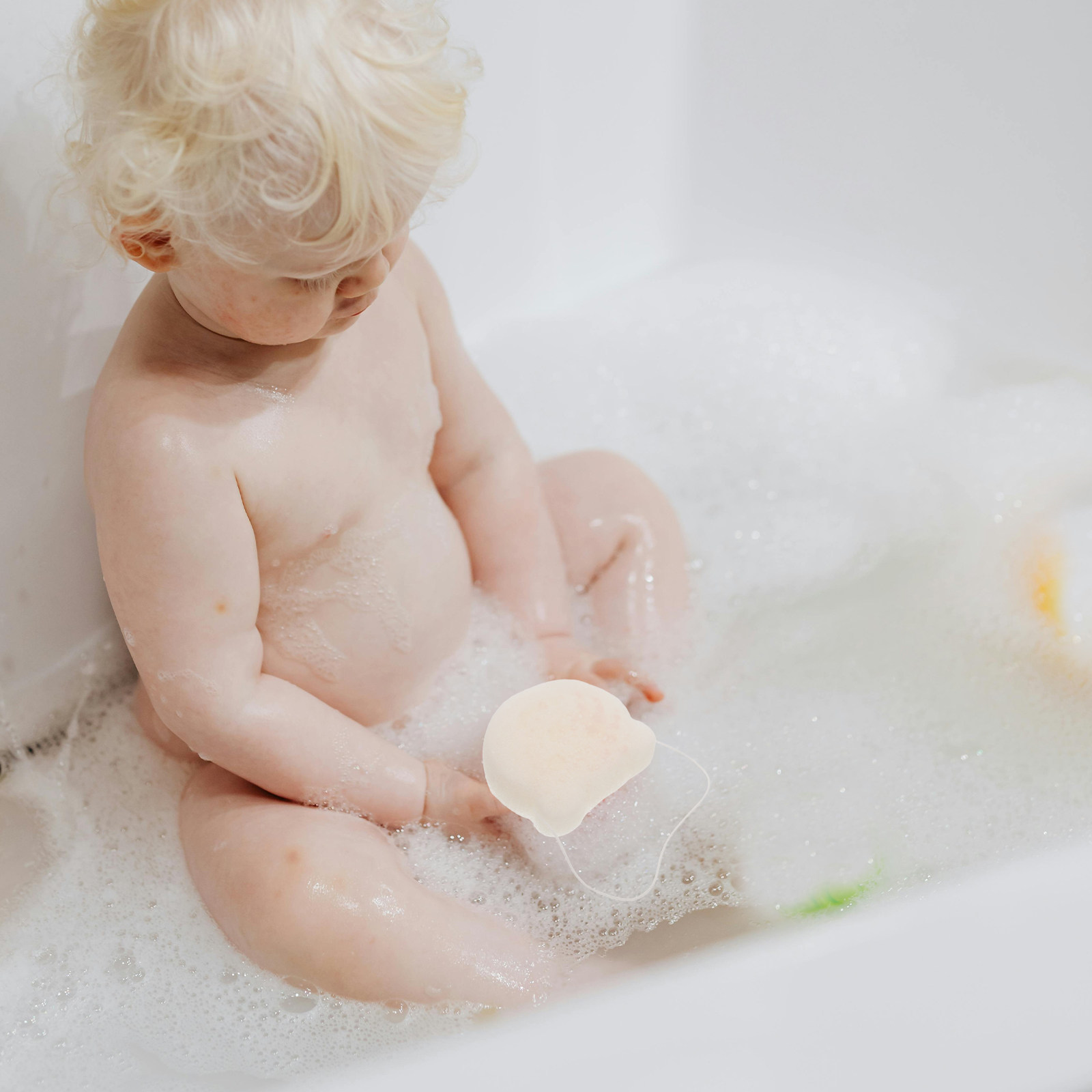 Spons Mandi Lembut Muslin Pera - Skincare Newborn ulasan dan harga